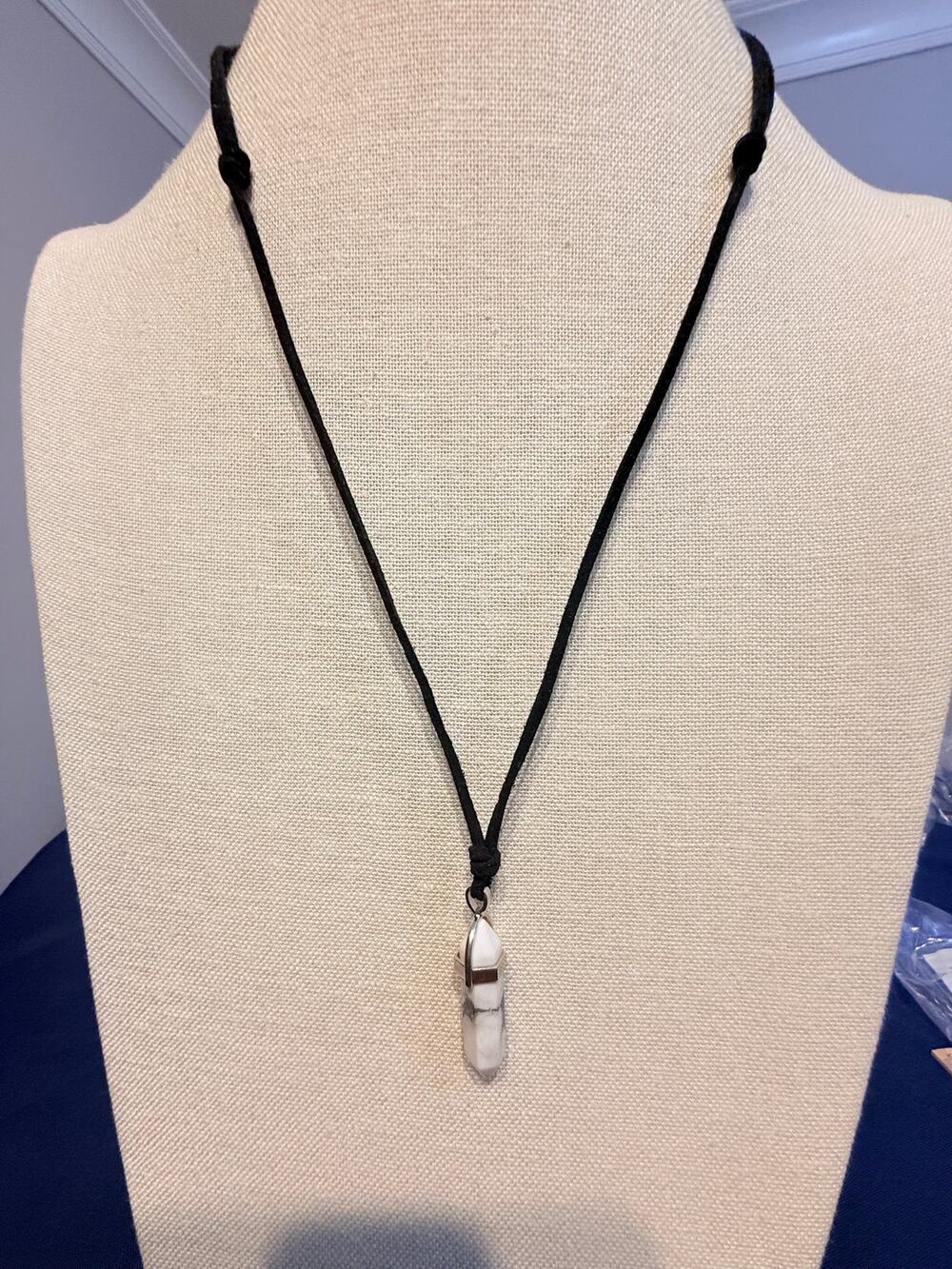Vintage White stone  Point Adjustable Necklace